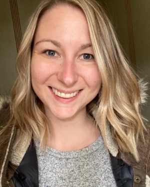 Photo of Holly Barker