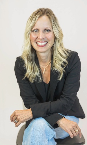 Photo of Dr. Maria McKendry BCND